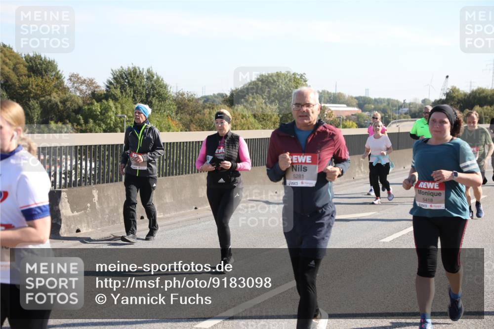 03.10.2025 - Köhlbrandbrückenlauf Yannick Fuchs http://msf.ph/oto/9183098 03.10.2025 11:26:24 Position 3 2, 5281, 5418 meine-sportfotos.de