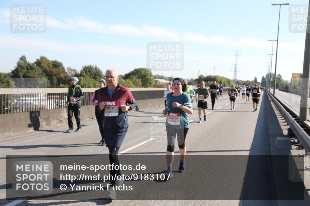 03.10.2025 - Köhlbrandbrückenlauf Yannick Fuchs http://msf.ph/oto/9183107 03.10.2025 11:26:25 Position 3 5281, 5418 meine-sportfotos.de