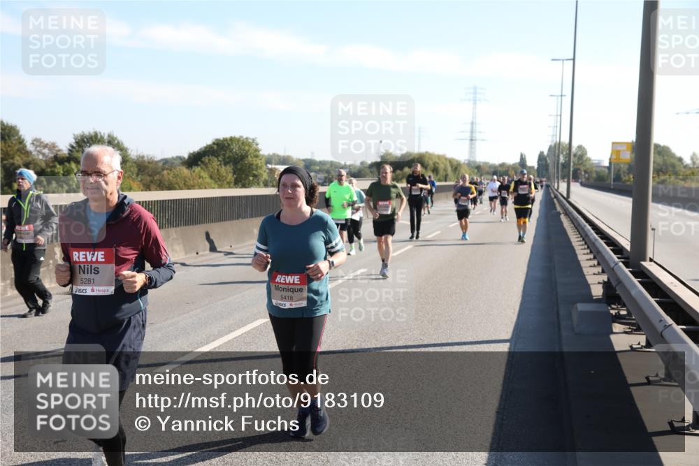03.10.2025 - Köhlbrandbrückenlauf Yannick Fuchs http://msf.ph/oto/9183109 03.10.2025 11:26:25 Position 3 5281, 5418 meine-sportfotos.de