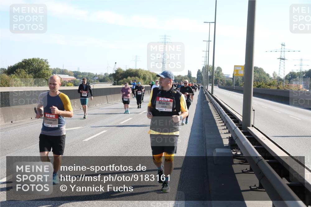 03.10.2025 - Köhlbrandbrückenlauf Yannick Fuchs http://msf.ph/oto/9183161 03.10.2025 11:26:33 Position 3 5286, 4906 meine-sportfotos.de