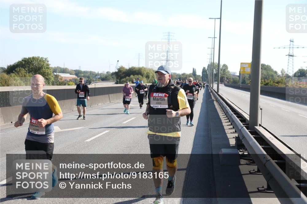 03.10.2025 - Köhlbrandbrückenlauf Yannick Fuchs http://msf.ph/oto/9183165 03.10.2025 11:26:33 Position 3 5286, 4906 meine-sportfotos.de