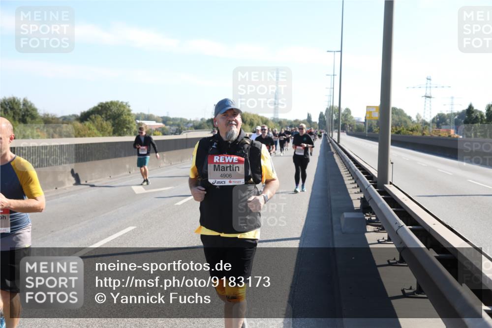 03.10.2025 - Köhlbrandbrückenlauf Yannick Fuchs http://msf.ph/oto/9183173 03.10.2025 11:26:34 Position 3 4906 meine-sportfotos.de