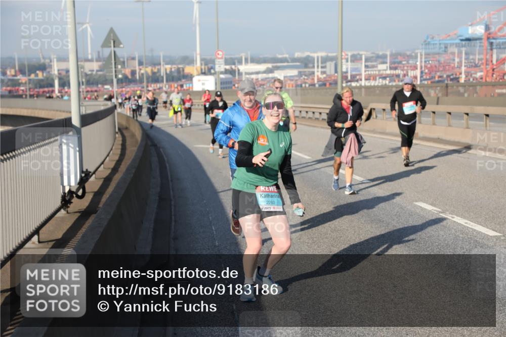 03.10.2025 - Köhlbrandbrückenlauf Yannick Fuchs http://msf.ph/oto/9183186 03.10.2025 09:02:33 Position 2 2260 meine-sportfotos.de