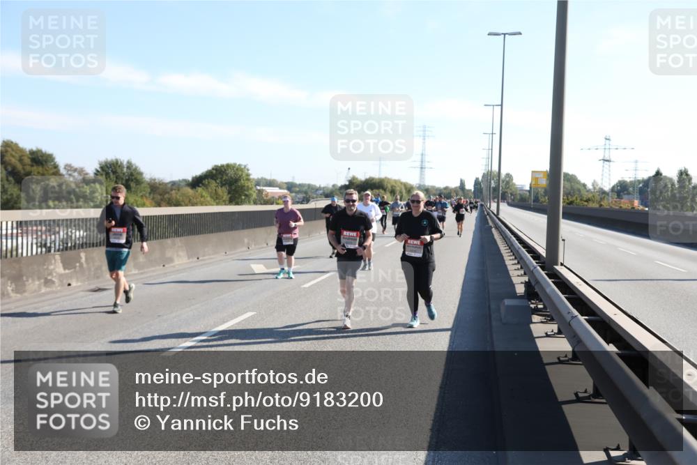 03.10.2025 - Köhlbrandbrückenlauf Yannick Fuchs http://msf.ph/oto/9183200 03.10.2025 11:26:38 Position 3  meine-sportfotos.de