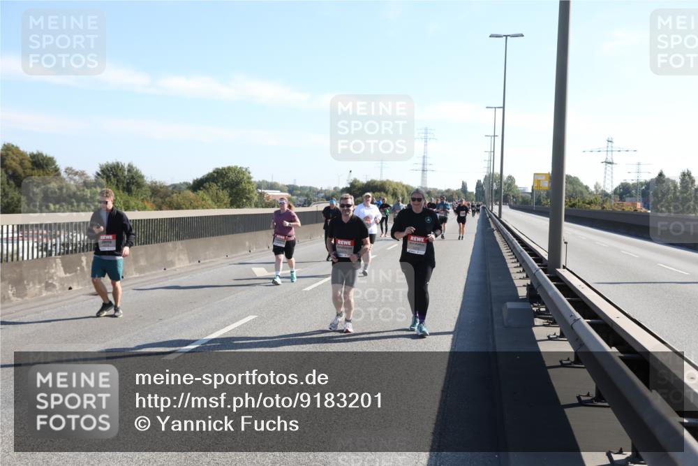 03.10.2025 - Köhlbrandbrückenlauf Yannick Fuchs http://msf.ph/oto/9183201 03.10.2025 11:26:38 Position 3  meine-sportfotos.de