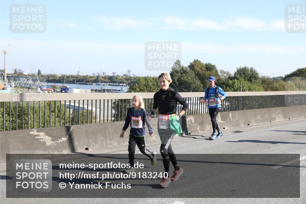 03.10.2025 - Köhlbrandbrückenlauf Yannick Fuchs http://msf.ph/oto/9183240 03.10.2025 11:26:53 Position 3 5904, 5905 meine-sportfotos.de