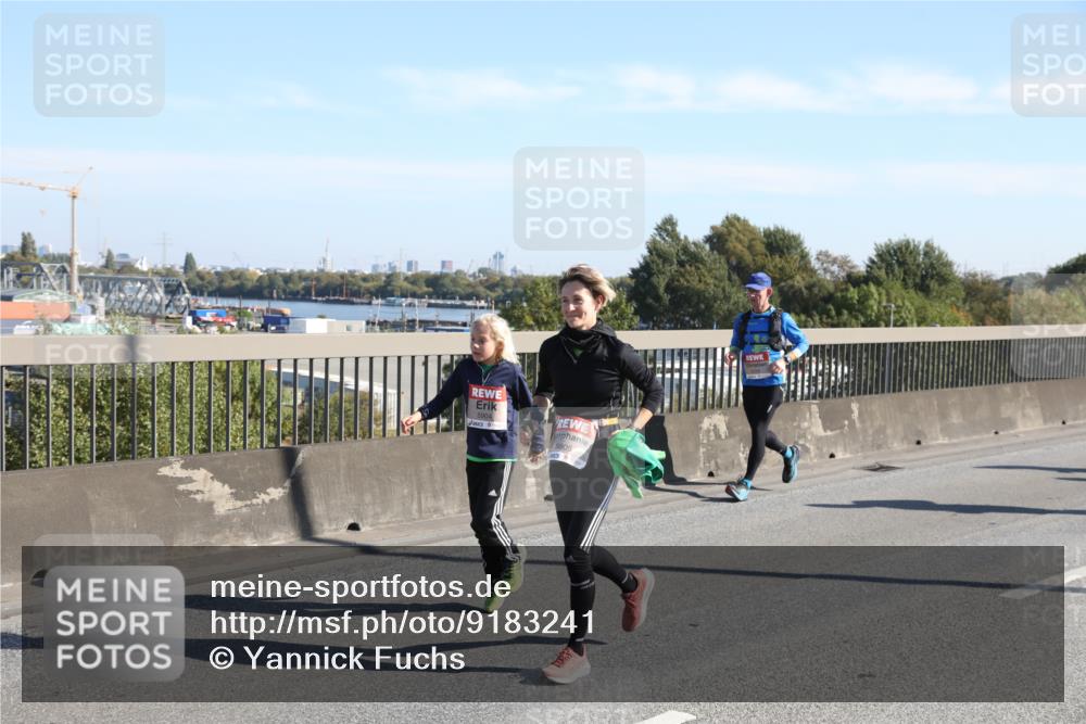 03.10.2025 - Köhlbrandbrückenlauf Yannick Fuchs http://msf.ph/oto/9183241 03.10.2025 11:26:53 Position 3 5904, 5905 meine-sportfotos.de
