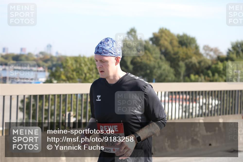 03.10.2025 - Köhlbrandbrückenlauf Yannick Fuchs http://msf.ph/oto/9183258 03.10.2025 11:26:56 Position 3 5136 meine-sportfotos.de