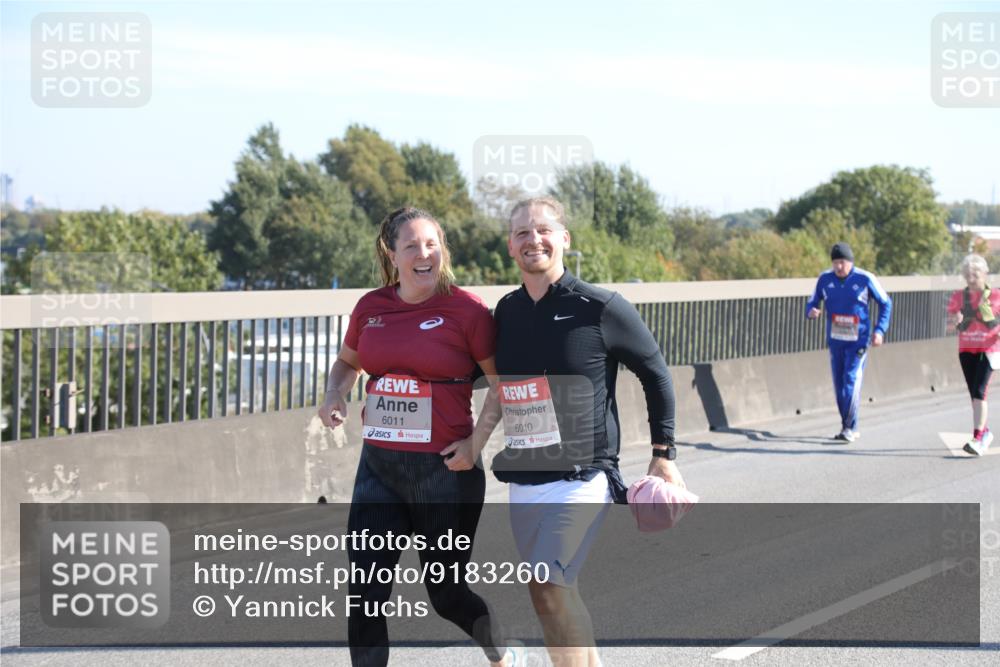 03.10.2025 - Köhlbrandbrückenlauf Yannick Fuchs http://msf.ph/oto/9183260 03.10.2025 11:26:57 Position 3 6011, 6010 meine-sportfotos.de
