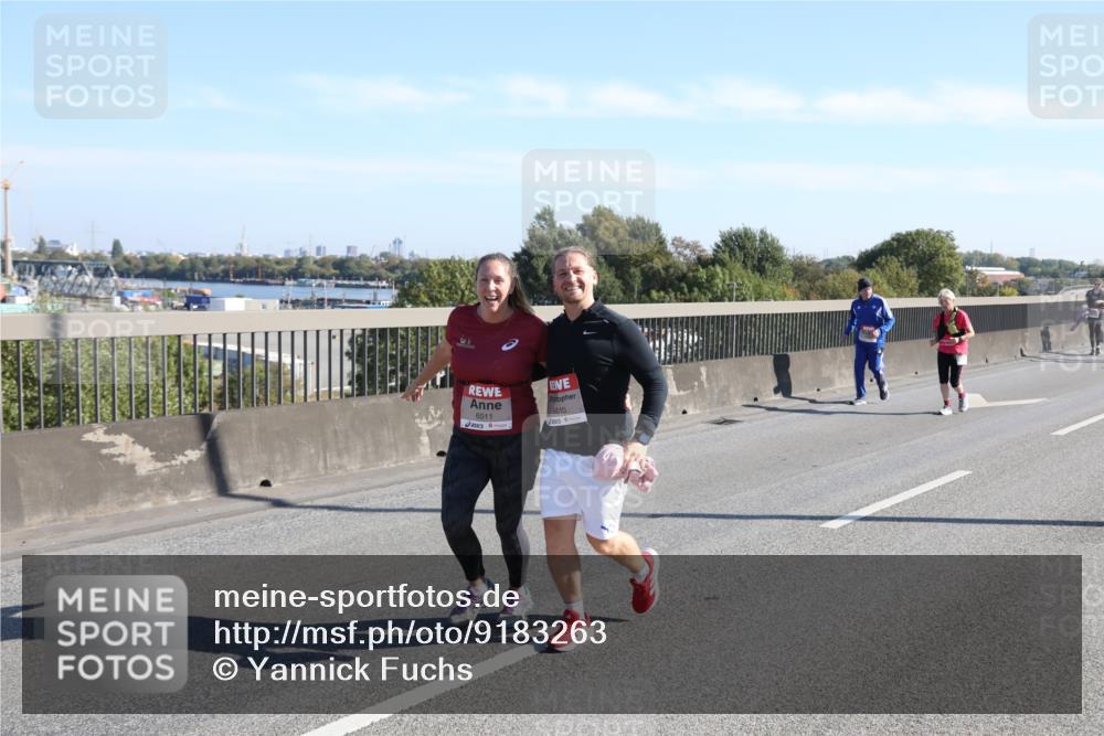 03.10.2025 - Köhlbrandbrückenlauf Yannick Fuchs http://msf.ph/oto/9183263 03.10.2025 11:26:58 Position 3 6011, 6010 meine-sportfotos.de