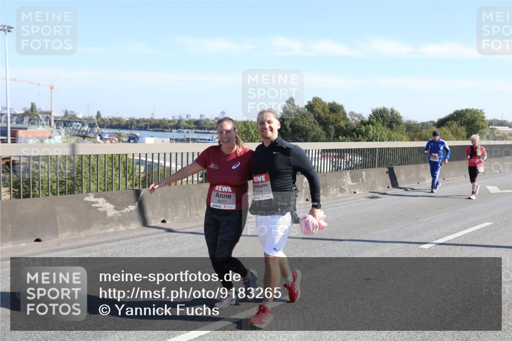 03.10.2025 - Köhlbrandbrückenlauf Yannick Fuchs http://msf.ph/oto/9183265 03.10.2025 11:26:58 Position 3 6011, 6010 meine-sportfotos.de