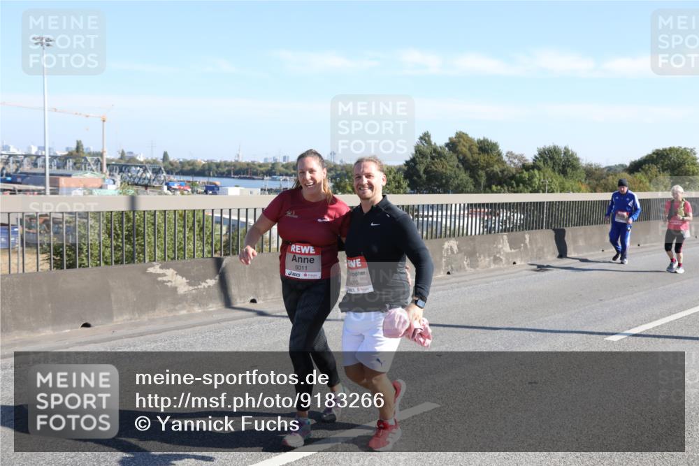 03.10.2025 - Köhlbrandbrückenlauf Yannick Fuchs http://msf.ph/oto/9183266 03.10.2025 11:26:58 Position 3 6011, 6010 meine-sportfotos.de