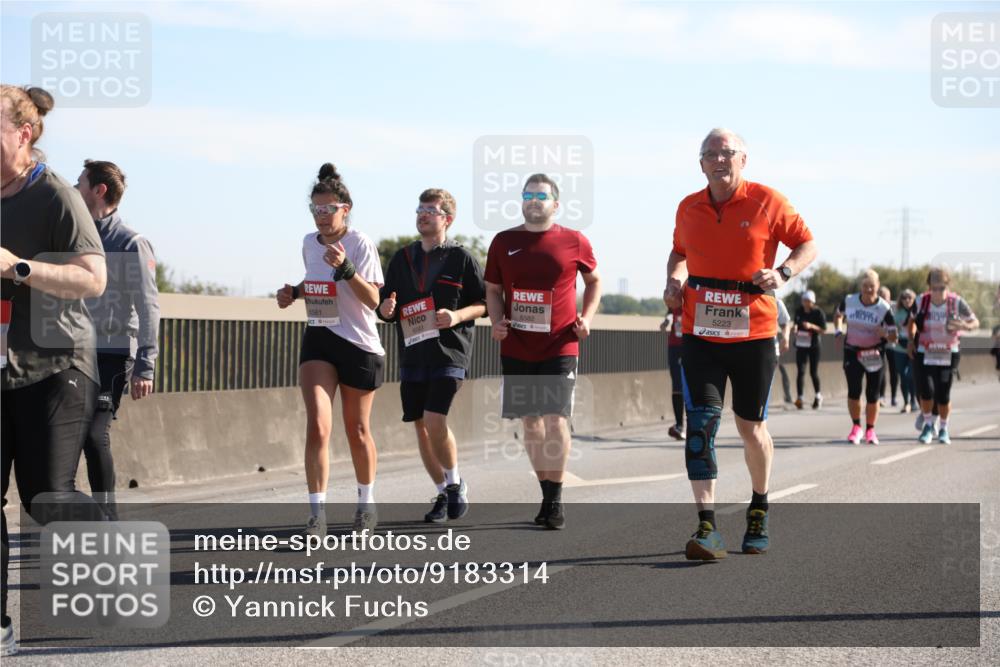 03.10.2025 - Köhlbrandbrückenlauf Yannick Fuchs http://msf.ph/oto/9183314 03.10.2025 11:27:11 Position 3 6581, 6582, 5223 meine-sportfotos.de