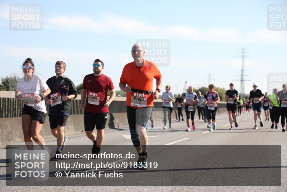 03.10.2025 - Köhlbrandbrückenlauf Yannick Fuchs http://msf.ph/oto/9183319 03.10.2025 11:27:12 Position 3 6581, 5223, 6582 meine-sportfotos.de