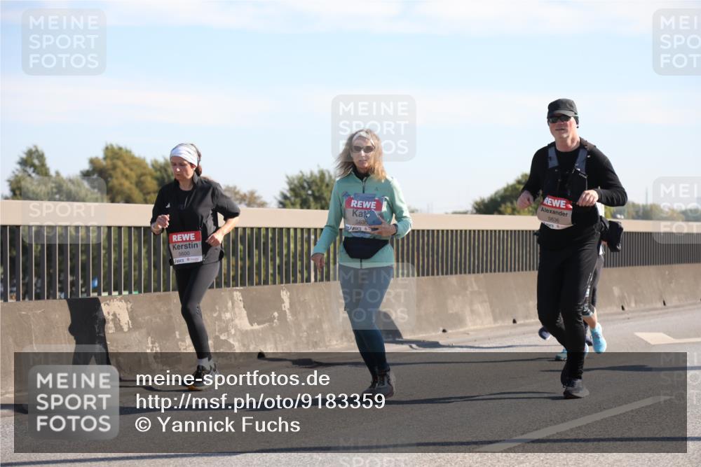 03.10.2025 - Köhlbrandbrückenlauf Yannick Fuchs http://msf.ph/oto/9183359 03.10.2025 11:27:22 Position 3 5600, 5635, 5636 meine-sportfotos.de