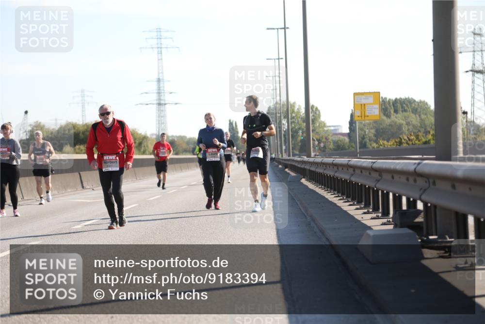 03.10.2025 - Köhlbrandbrückenlauf Yannick Fuchs http://msf.ph/oto/9183394 03.10.2025 11:27:36 Position 3 930 meine-sportfotos.de