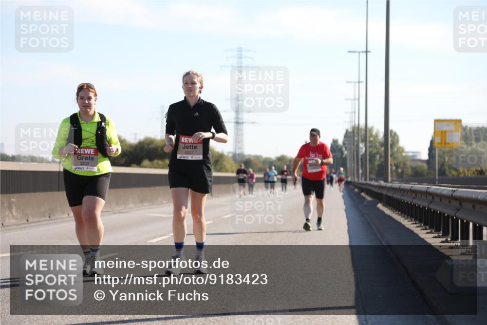 03.10.2025 - Köhlbrandbrückenlauf Yannick Fuchs http://msf.ph/oto/9183423 03.10.2025 11:27:52 Position 3 5232, 5257 meine-sportfotos.de