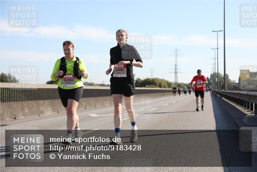 03.10.2025 - Köhlbrandbrückenlauf Yannick Fuchs http://msf.ph/oto/9183428 03.10.2025 11:27:55 Position 3 5232, 5257 meine-sportfotos.de