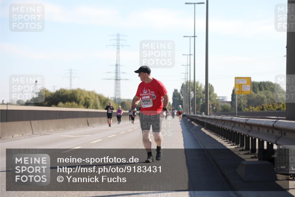 03.10.2025 - Köhlbrandbrückenlauf Yannick Fuchs http://msf.ph/oto/9183431 03.10.2025 11:27:56 Position 3 2024, 5736 meine-sportfotos.de