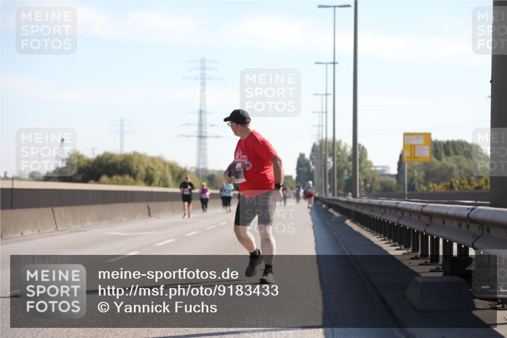 03.10.2025 - Köhlbrandbrückenlauf Yannick Fuchs http://msf.ph/oto/9183433 03.10.2025 11:27:57 Position 3 2024 meine-sportfotos.de