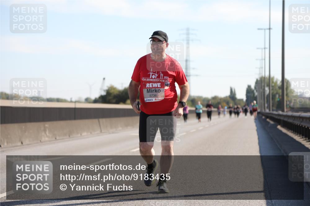 03.10.2025 - Köhlbrandbrückenlauf Yannick Fuchs http://msf.ph/oto/9183435 03.10.2025 11:27:59 Position 3 2024, 5736 meine-sportfotos.de