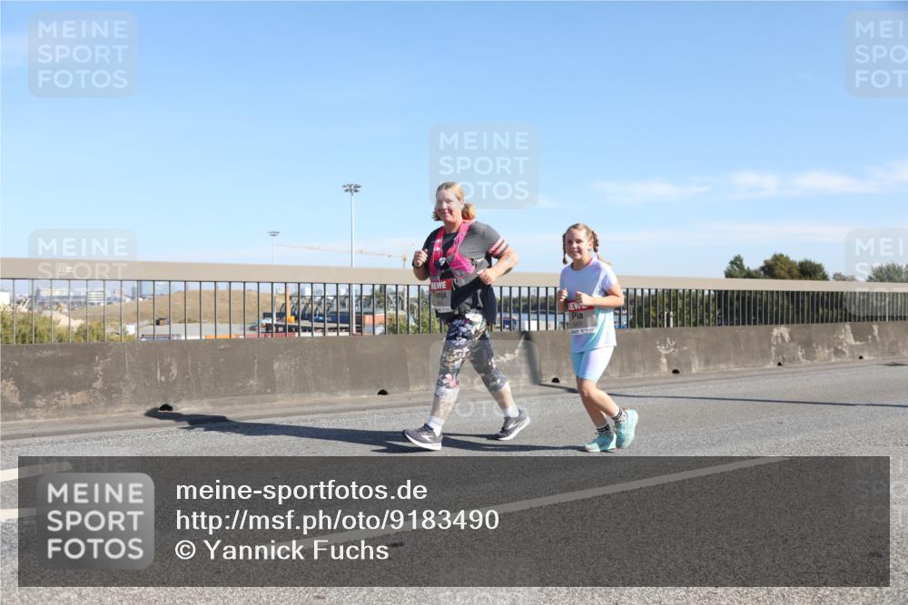 03.10.2025 - Köhlbrandbrückenlauf Yannick Fuchs http://msf.ph/oto/9183490 03.10.2025 11:28:55 Position 3 1020 meine-sportfotos.de