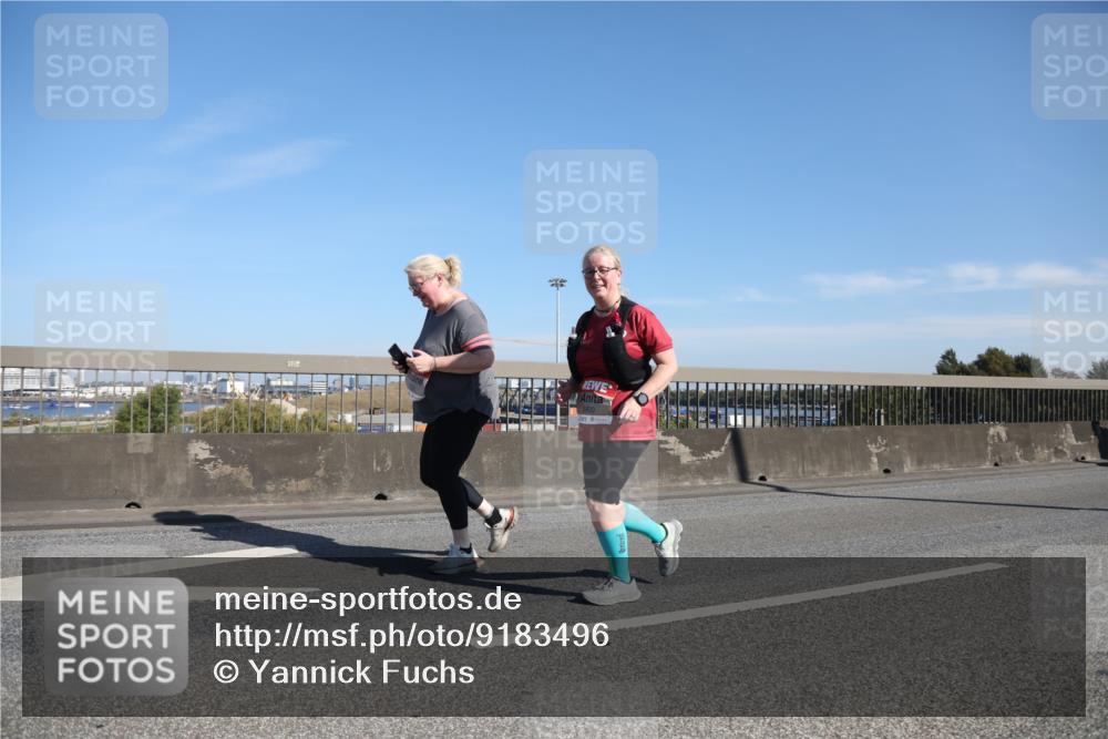 03.10.2025 - Köhlbrandbrückenlauf Yannick Fuchs http://msf.ph/oto/9183496 03.10.2025 11:29:22 Position 3 2020 meine-sportfotos.de