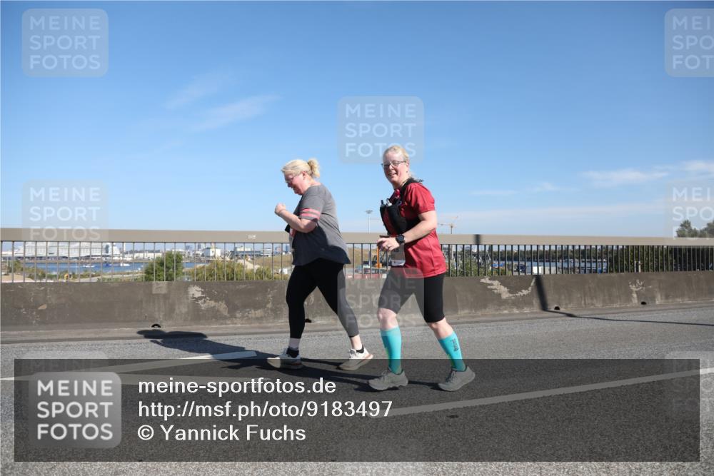 03.10.2025 - Köhlbrandbrückenlauf Yannick Fuchs http://msf.ph/oto/9183497 03.10.2025 11:29:22 Position 3 020 meine-sportfotos.de