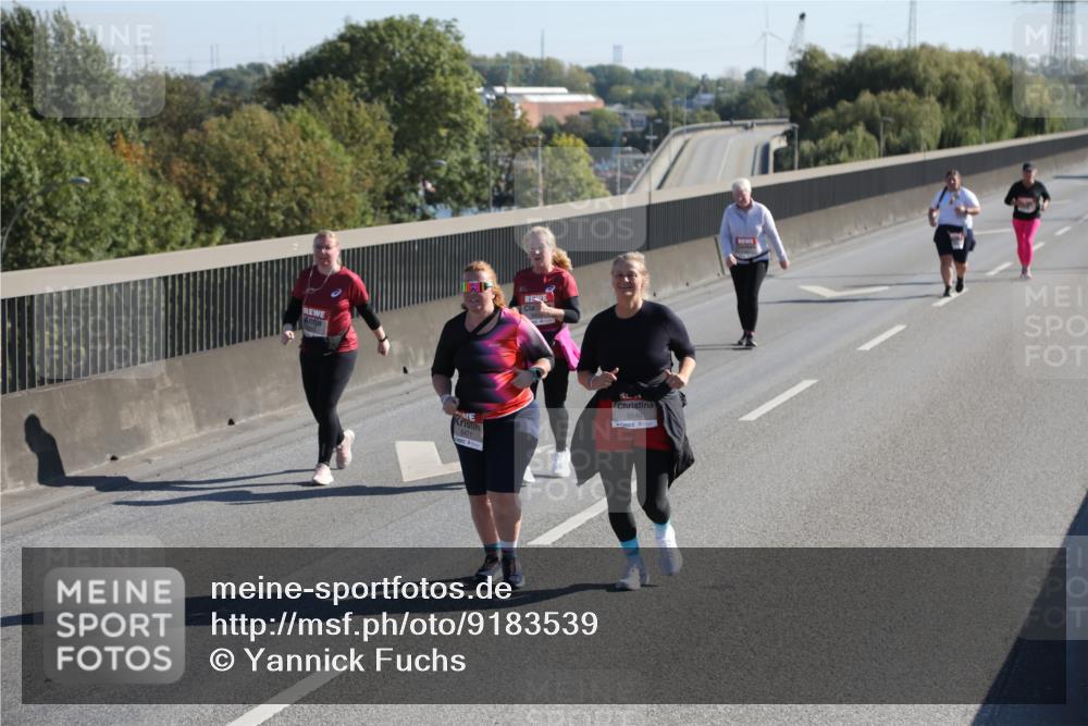 03.10.2025 - Köhlbrandbrückenlauf Yannick Fuchs http://msf.ph/oto/9183539 03.10.2025 11:30:00 Position 3 5471, 5540 meine-sportfotos.de