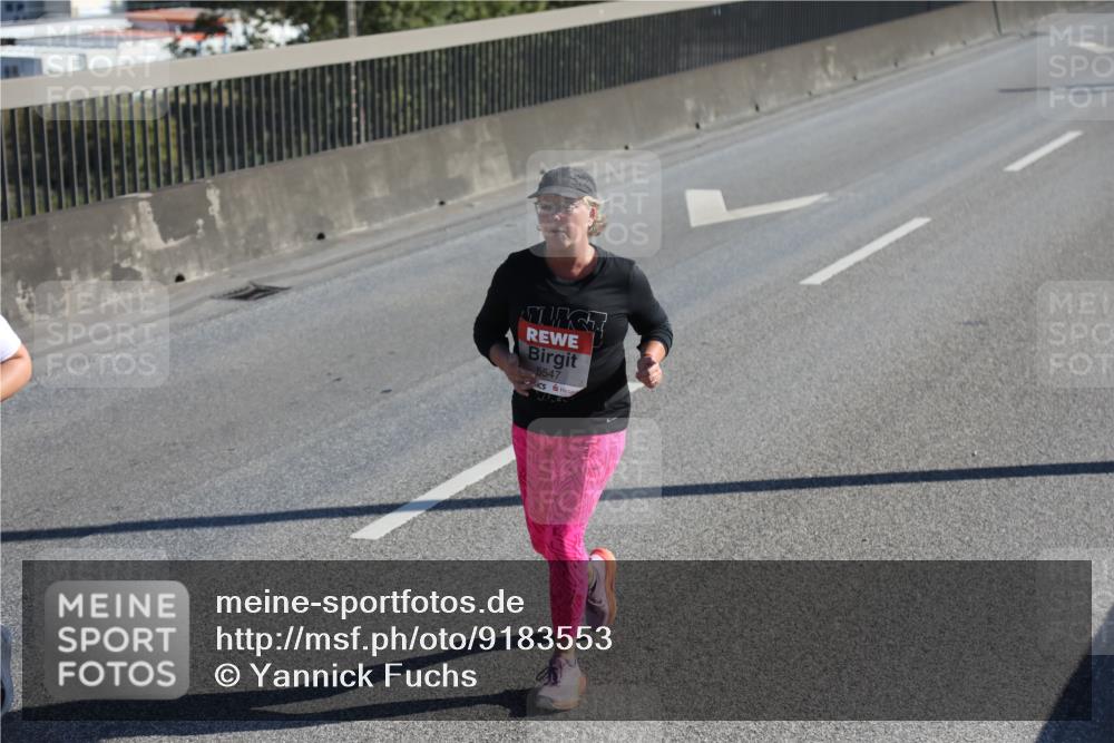 03.10.2025 - Köhlbrandbrückenlauf Yannick Fuchs http://msf.ph/oto/9183553 03.10.2025 11:30:15 Position 3 5547 meine-sportfotos.de