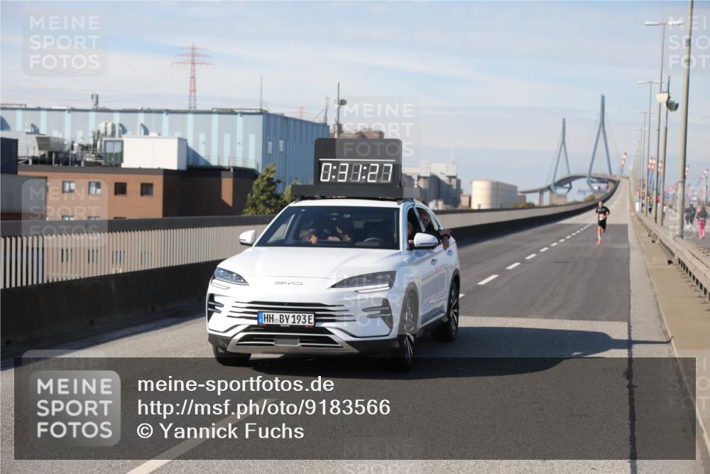 03.10.2025 - Köhlbrandbrückenlauf Yannick Fuchs http://msf.ph/oto/9183566 03.10.2025 11:31:19 Position 3 193, 0, 88, 28 meine-sportfotos.de