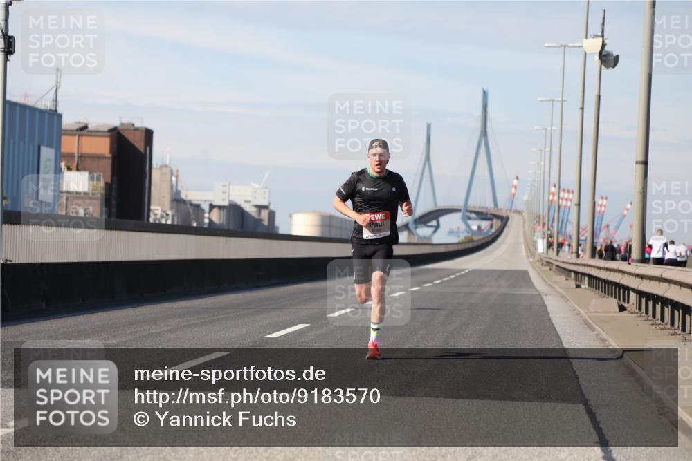 03.10.2025 - Köhlbrandbrückenlauf Yannick Fuchs http://msf.ph/oto/9183570 03.10.2025 11:31:26 Position 3  meine-sportfotos.de