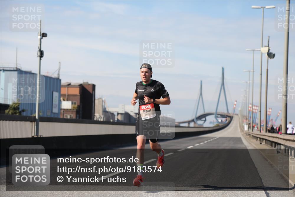 03.10.2025 - Köhlbrandbrückenlauf Yannick Fuchs http://msf.ph/oto/9183574 03.10.2025 11:31:26 Position 3 6099 meine-sportfotos.de