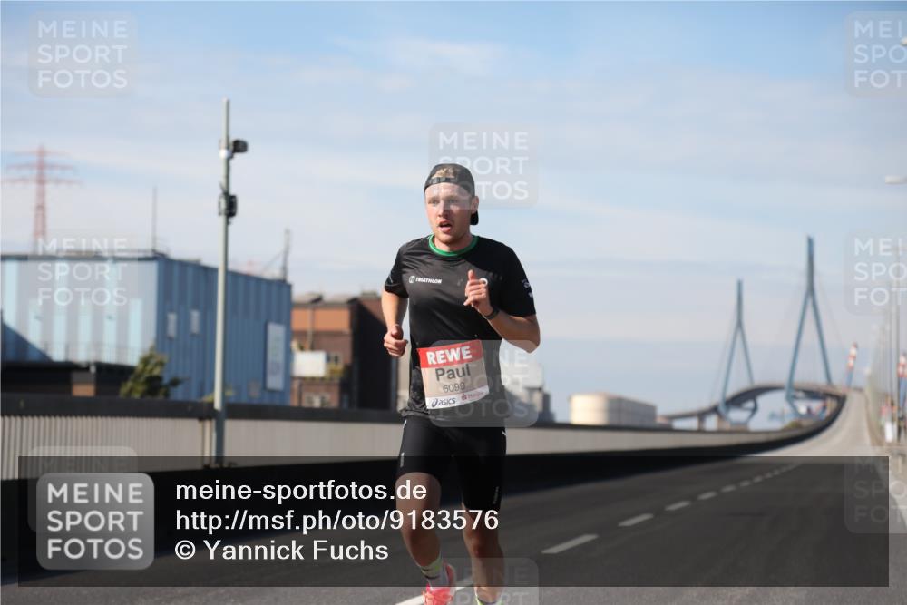 03.10.2025 - Köhlbrandbrückenlauf Yannick Fuchs http://msf.ph/oto/9183576 03.10.2025 11:31:27 Position 3 6099 meine-sportfotos.de