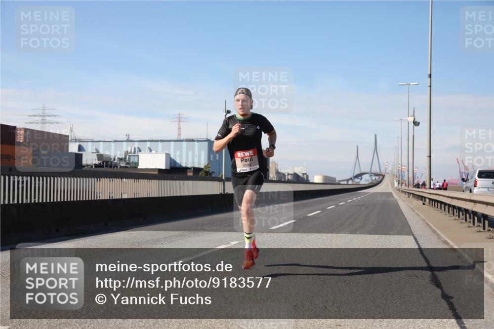 03.10.2025 - Köhlbrandbrückenlauf Yannick Fuchs http://msf.ph/oto/9183577 03.10.2025 11:31:27 Position 3 6099 meine-sportfotos.de