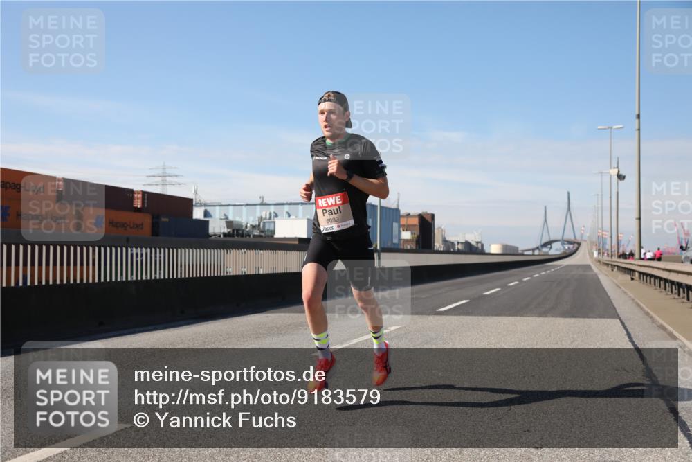 03.10.2025 - Köhlbrandbrückenlauf Yannick Fuchs http://msf.ph/oto/9183579 03.10.2025 11:31:28 Position 3 6099 meine-sportfotos.de