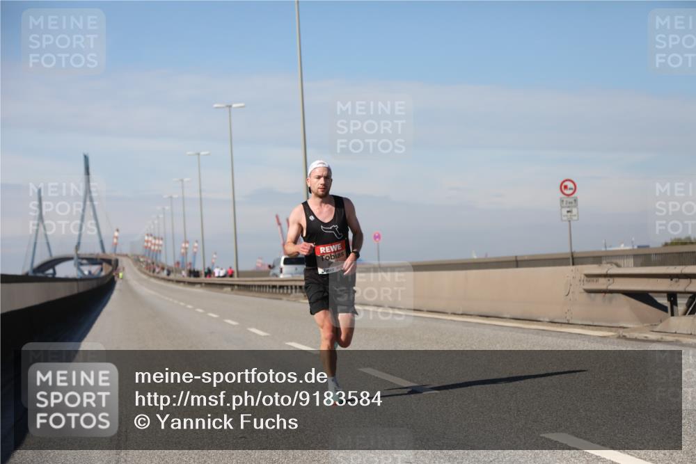 03.10.2025 - Köhlbrandbrückenlauf Yannick Fuchs http://msf.ph/oto/9183584 03.10.2025 11:33:14 Position 3 6610, 121 meine-sportfotos.de