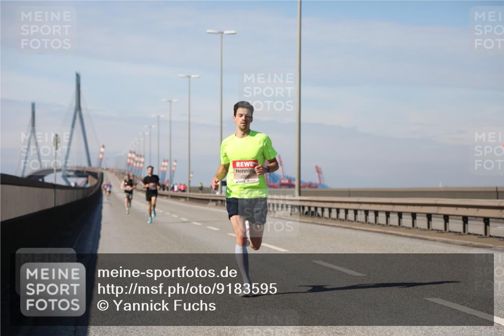 03.10.2025 - Köhlbrandbrückenlauf Yannick Fuchs http://msf.ph/oto/9183595 03.10.2025 11:33:50 Position 3 6280 meine-sportfotos.de