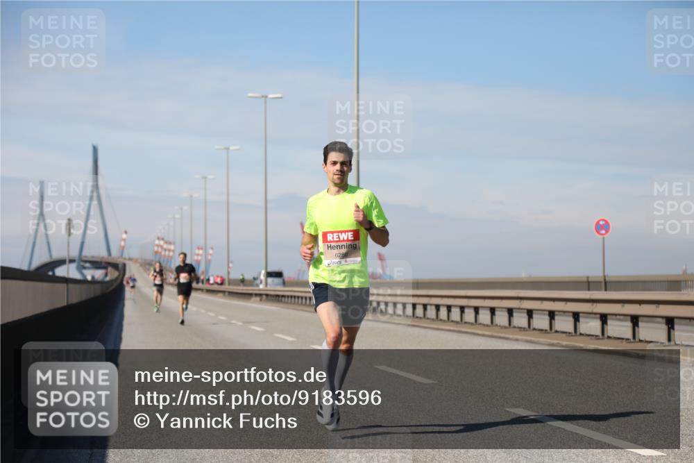03.10.2025 - Köhlbrandbrückenlauf Yannick Fuchs http://msf.ph/oto/9183596 03.10.2025 11:33:50 Position 3 6280 meine-sportfotos.de