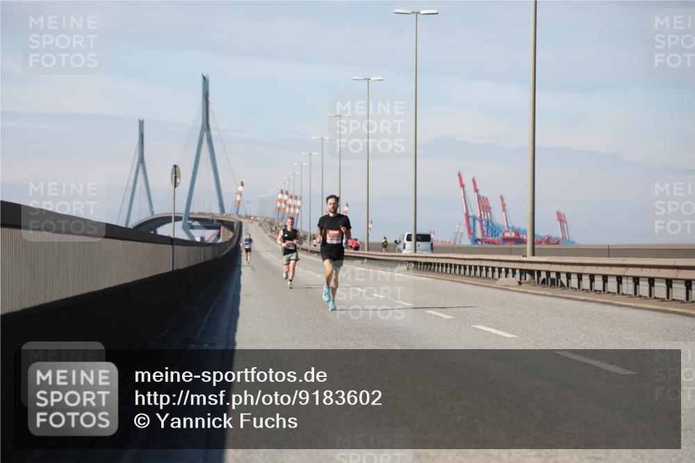 03.10.2025 - Köhlbrandbrückenlauf Yannick Fuchs http://msf.ph/oto/9183602 03.10.2025 11:33:52 Position 3  meine-sportfotos.de