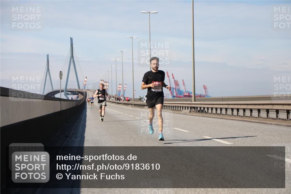 03.10.2025 - Köhlbrandbrückenlauf Yannick Fuchs http://msf.ph/oto/9183610 03.10.2025 11:33:55 Position 3  meine-sportfotos.de