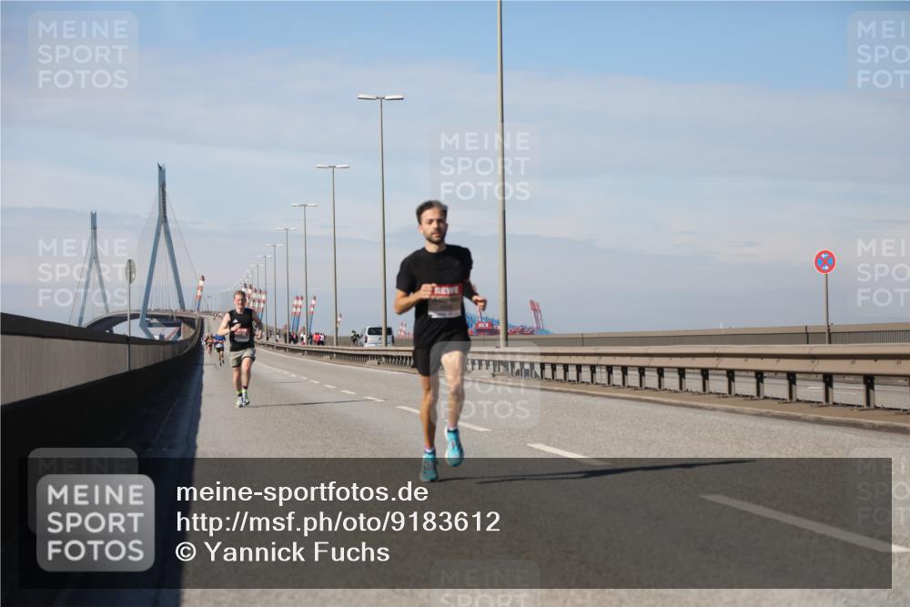 03.10.2025 - Köhlbrandbrückenlauf Yannick Fuchs http://msf.ph/oto/9183612 03.10.2025 11:33:56 Position 3  meine-sportfotos.de