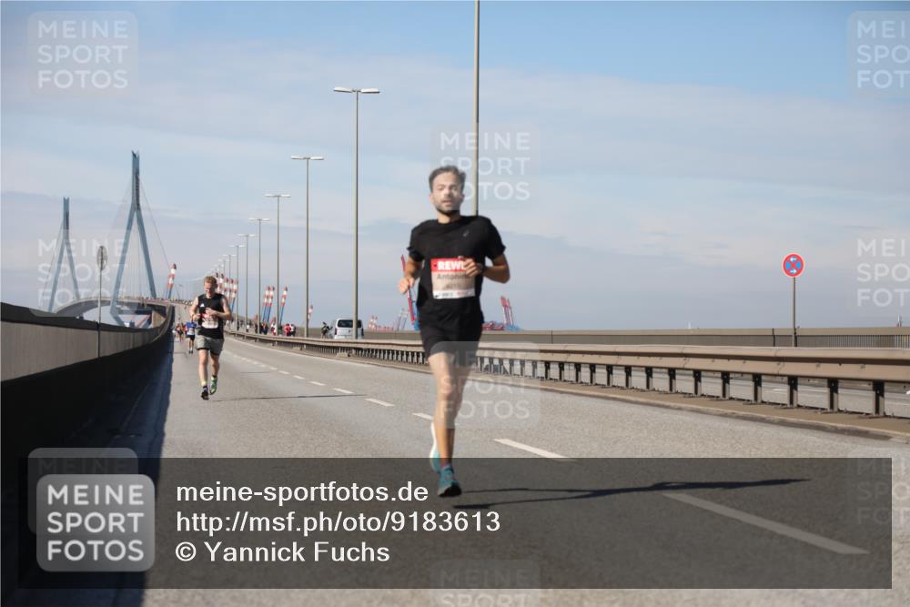 03.10.2025 - Köhlbrandbrückenlauf Yannick Fuchs http://msf.ph/oto/9183613 03.10.2025 11:33:56 Position 3  meine-sportfotos.de