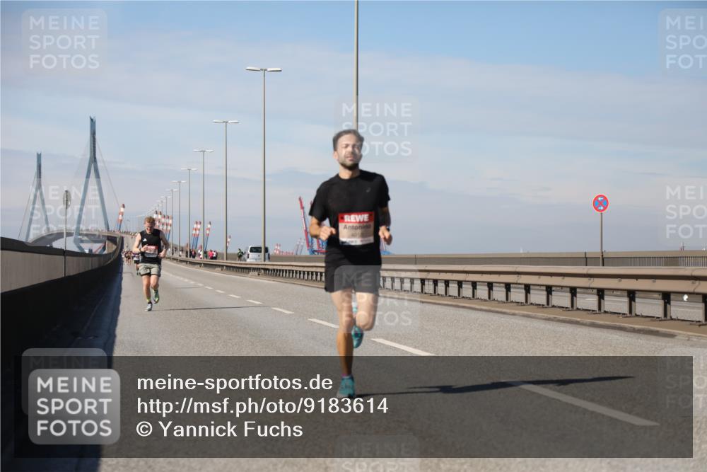 03.10.2025 - Köhlbrandbrückenlauf Yannick Fuchs http://msf.ph/oto/9183614 03.10.2025 11:33:56 Position 3  meine-sportfotos.de