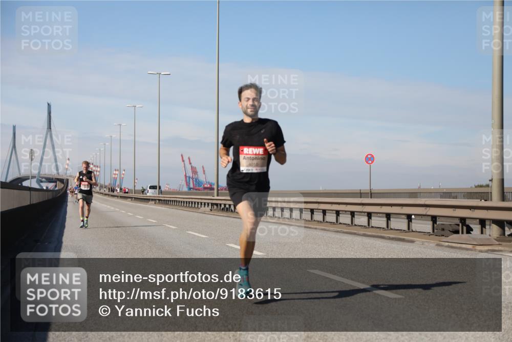 03.10.2025 - Köhlbrandbrückenlauf Yannick Fuchs http://msf.ph/oto/9183615 03.10.2025 11:33:57 Position 3  meine-sportfotos.de