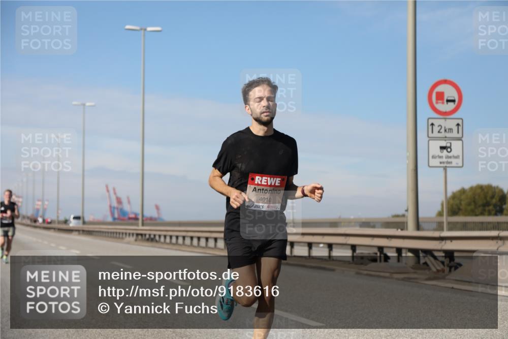 03.10.2025 - Köhlbrandbrückenlauf Yannick Fuchs http://msf.ph/oto/9183616 03.10.2025 11:33:57 Position 3 4010, 12, 1 meine-sportfotos.de