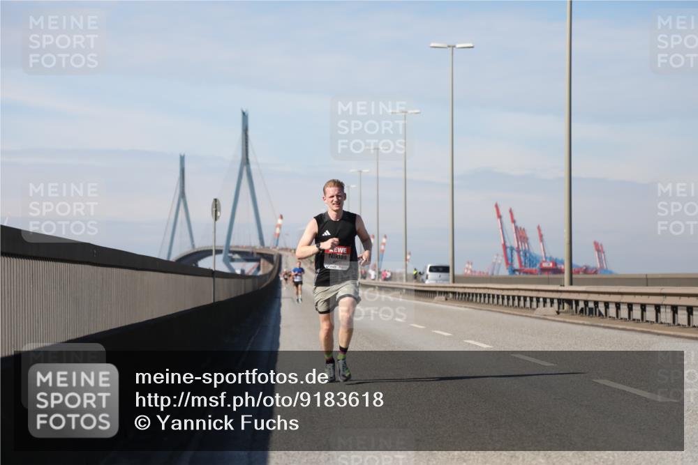 03.10.2025 - Köhlbrandbrückenlauf Yannick Fuchs http://msf.ph/oto/9183618 03.10.2025 11:33:59 Position 3  meine-sportfotos.de