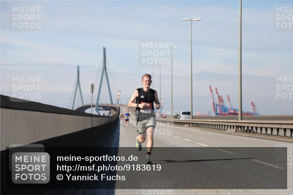 03.10.2025 - Köhlbrandbrückenlauf Yannick Fuchs http://msf.ph/oto/9183619 03.10.2025 11:33:59 Position 3  meine-sportfotos.de