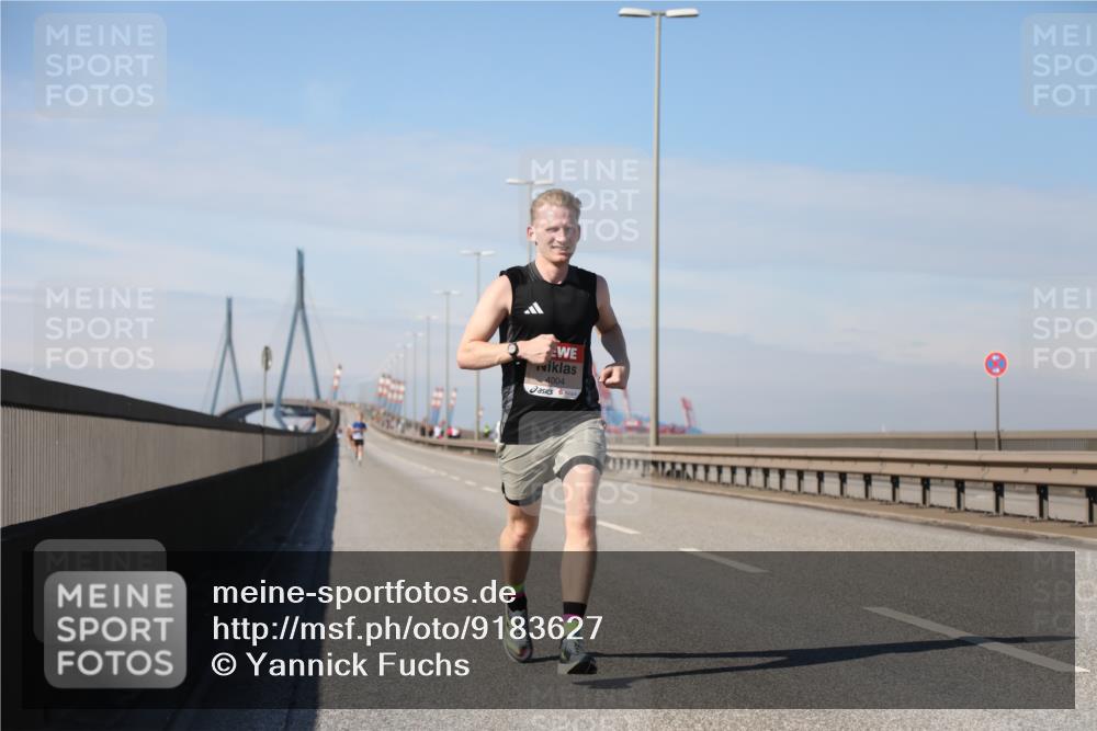 03.10.2025 - Köhlbrandbrückenlauf Yannick Fuchs http://msf.ph/oto/9183627 03.10.2025 11:34:01 Position 3 4004 meine-sportfotos.de