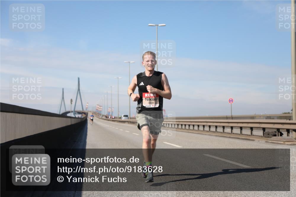 03.10.2025 - Köhlbrandbrückenlauf Yannick Fuchs http://msf.ph/oto/9183628 03.10.2025 11:34:01 Position 3 4004 meine-sportfotos.de